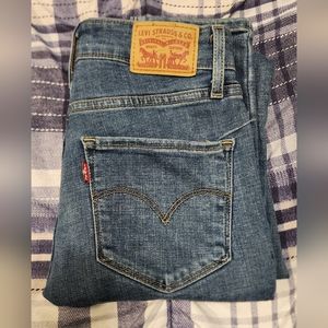 Levi 721 high rise skinny size 27W32L